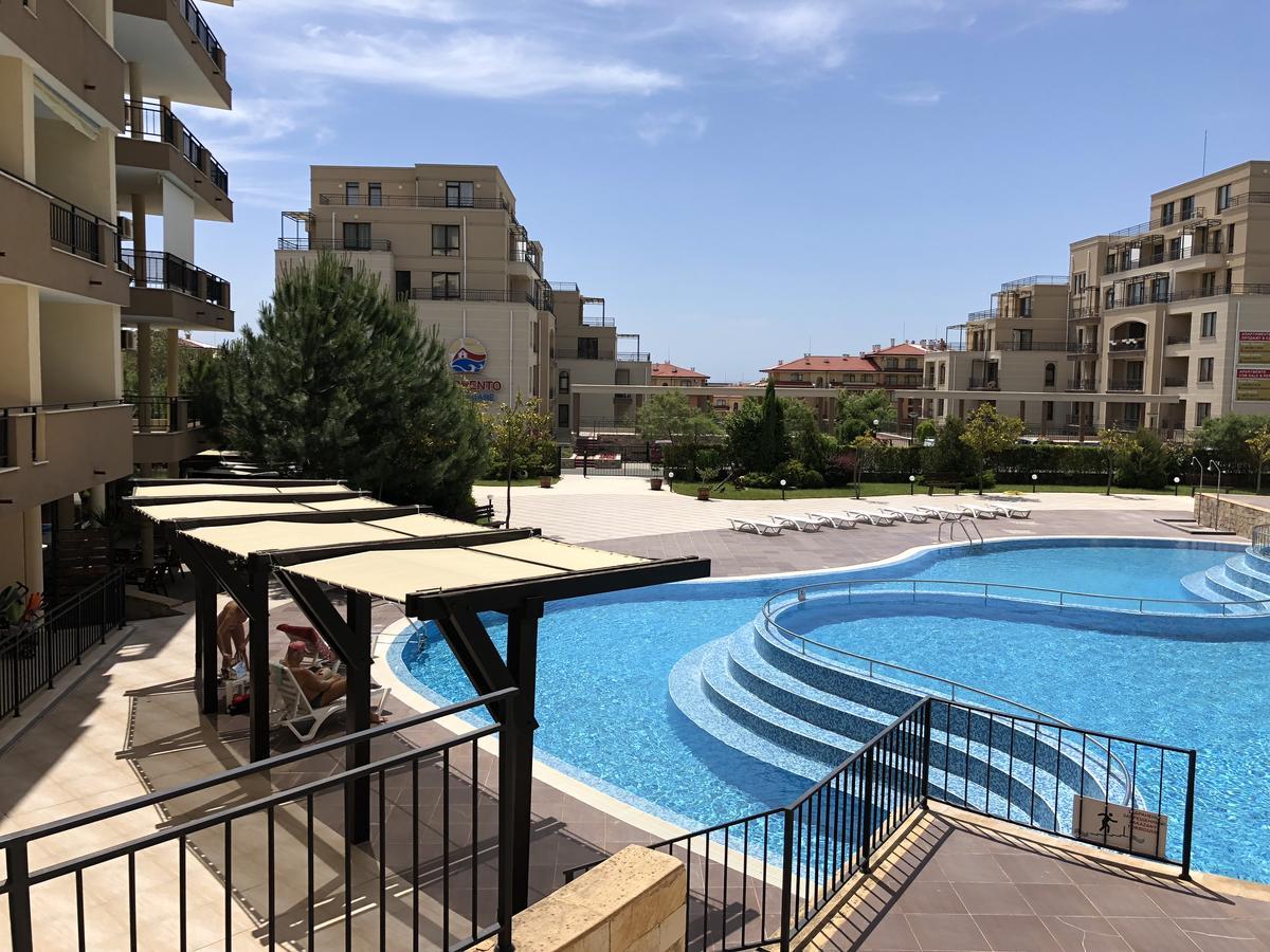VP Luxor Studio Sveti Vlas Exterior foto