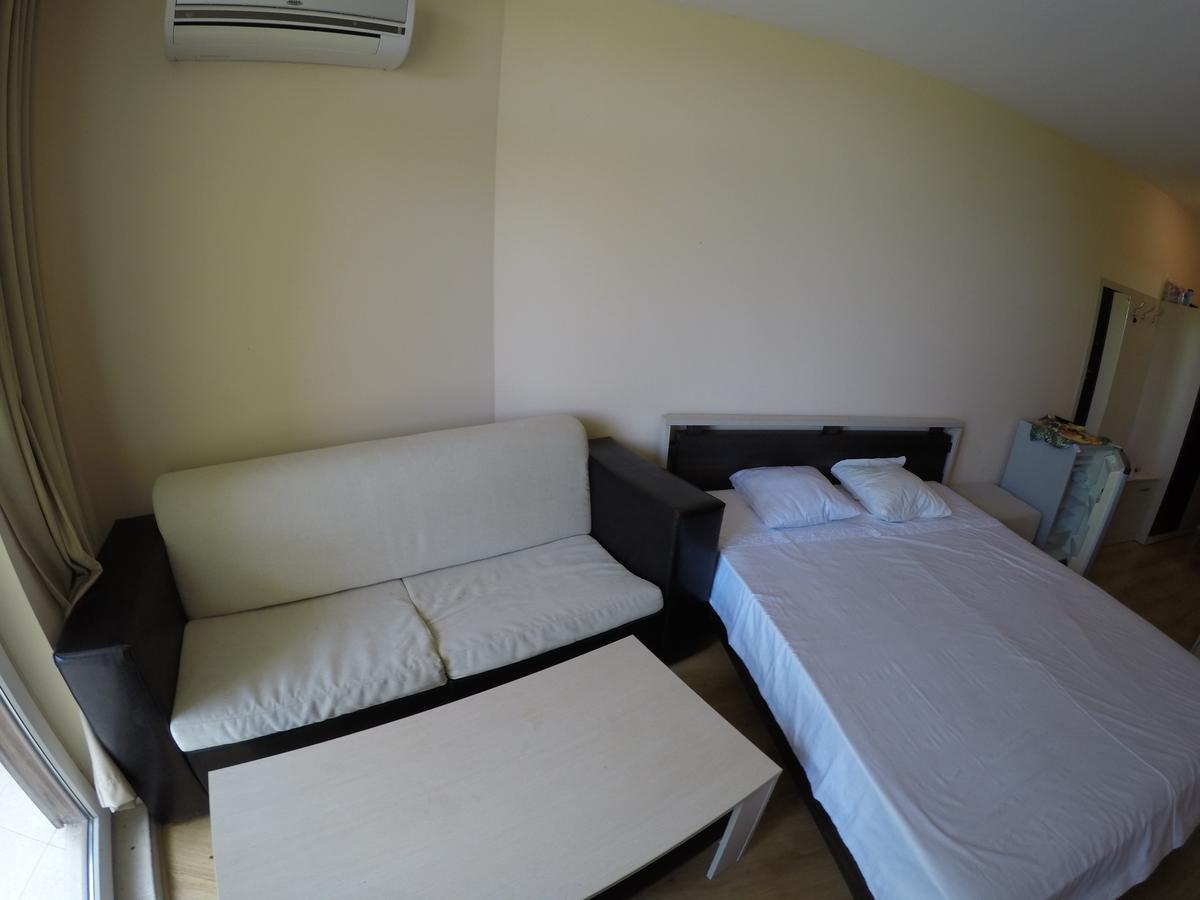 VP Luxor Studio Sveti Vlas Exterior foto