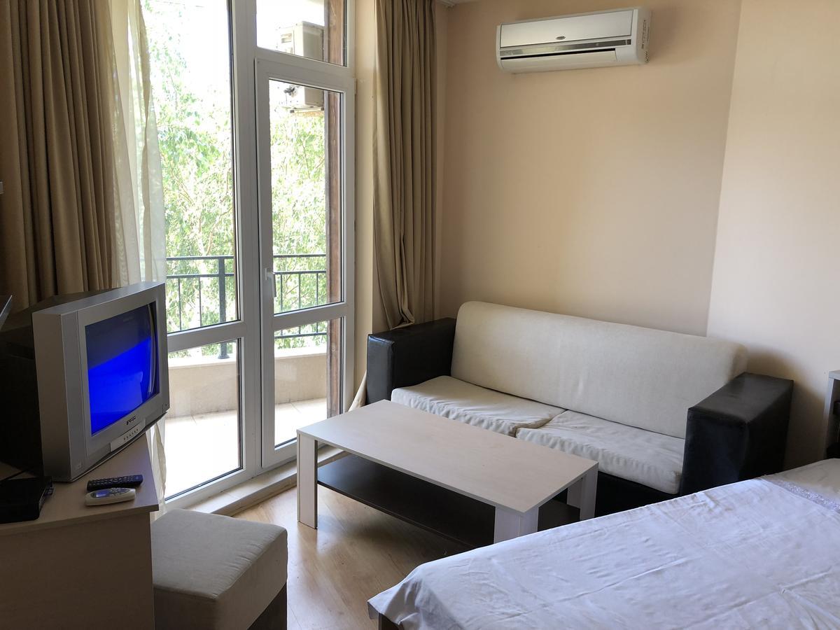 VP Luxor Studio Sveti Vlas Exterior foto